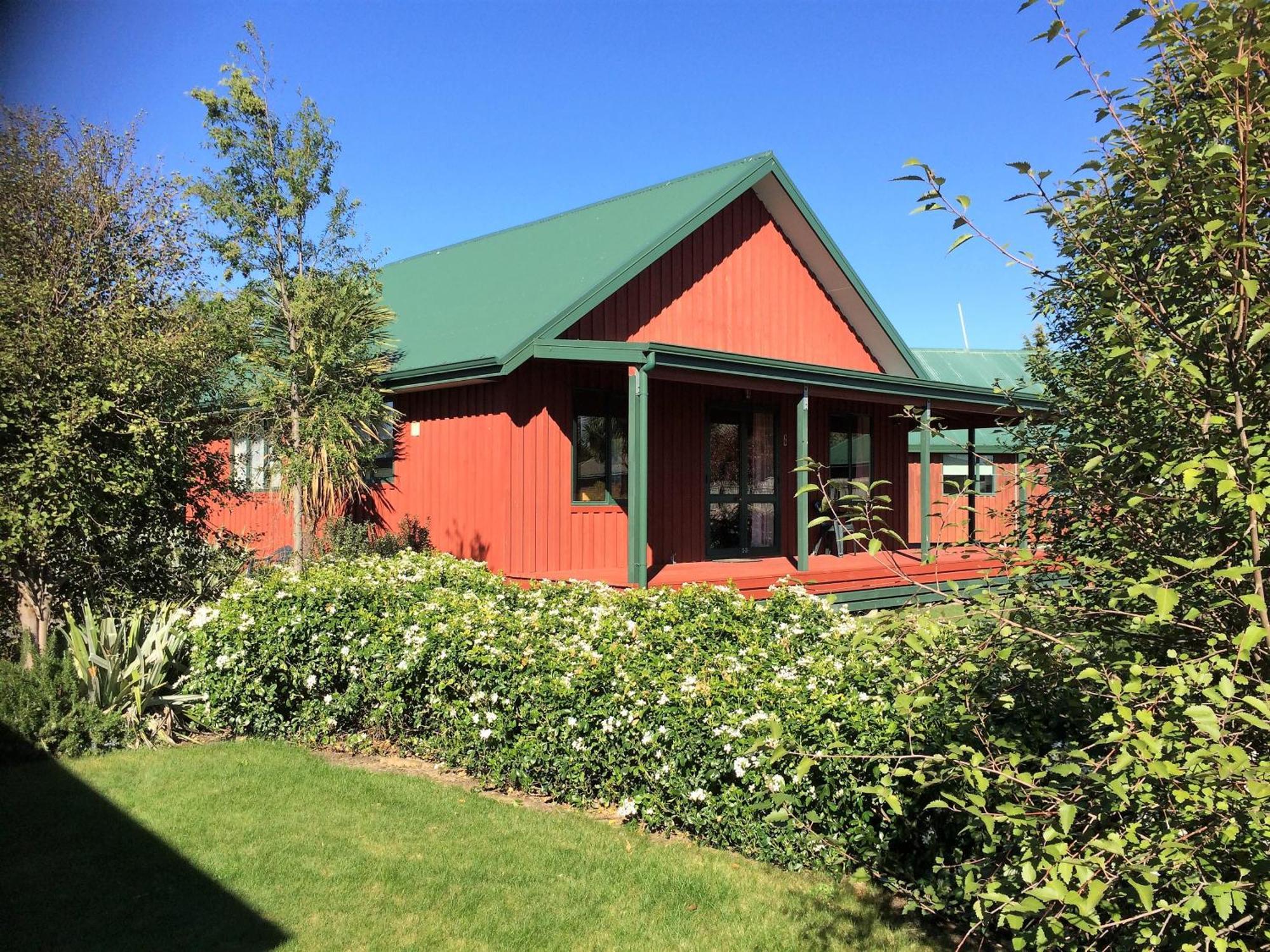 Cedar Chalets And Barkers Lodge Methven Room photo