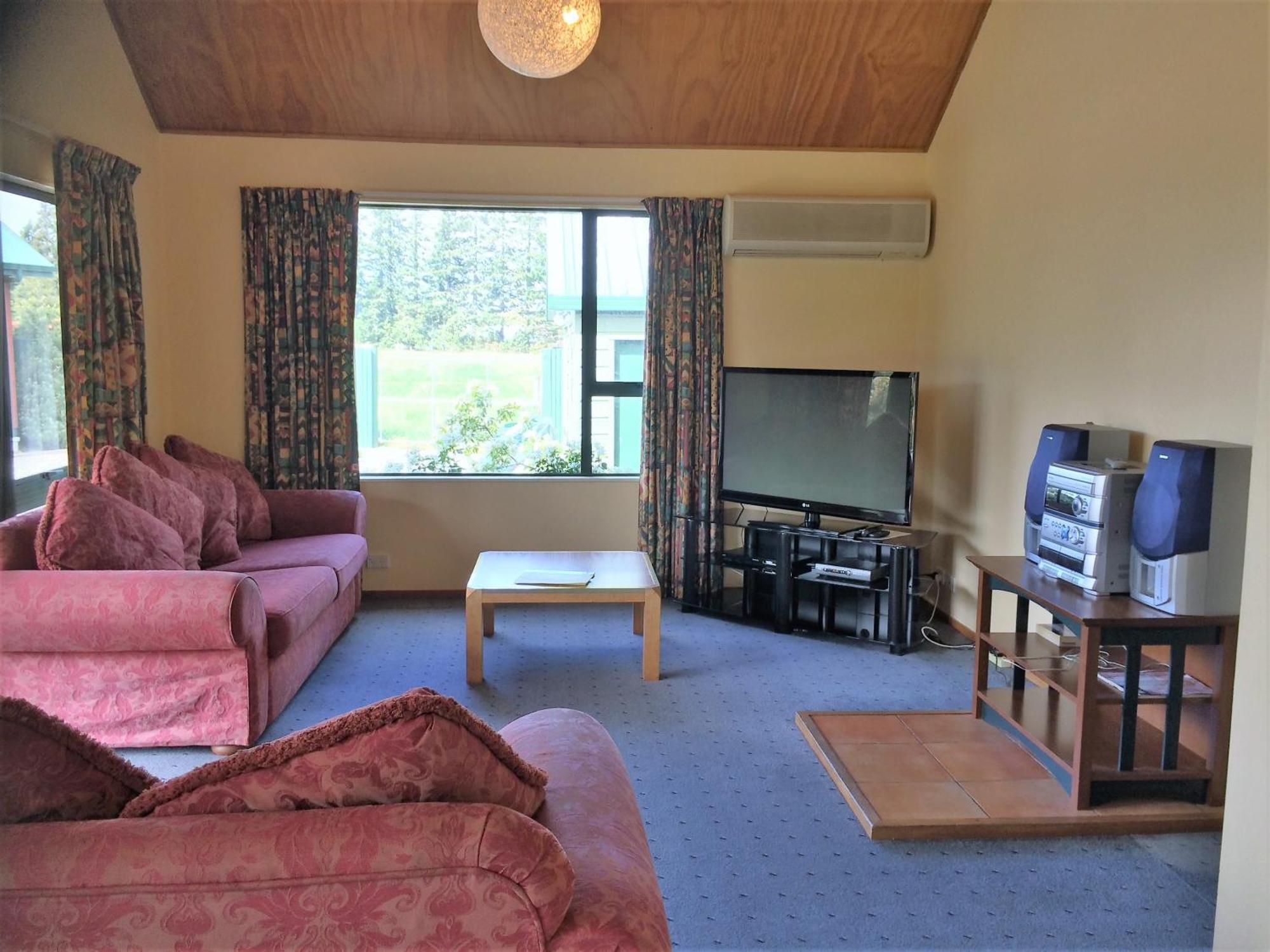 Cedar Chalets And Barkers Lodge Methven Room photo